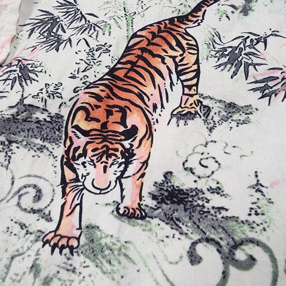 7Diamonds Shirt Mens XL White Wild Thoughts Pagoda Tiger Print Hawaiian - Picture 3 of 12